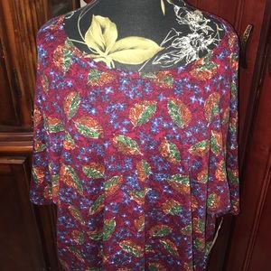 NWT Lularoe Plus size Irma top